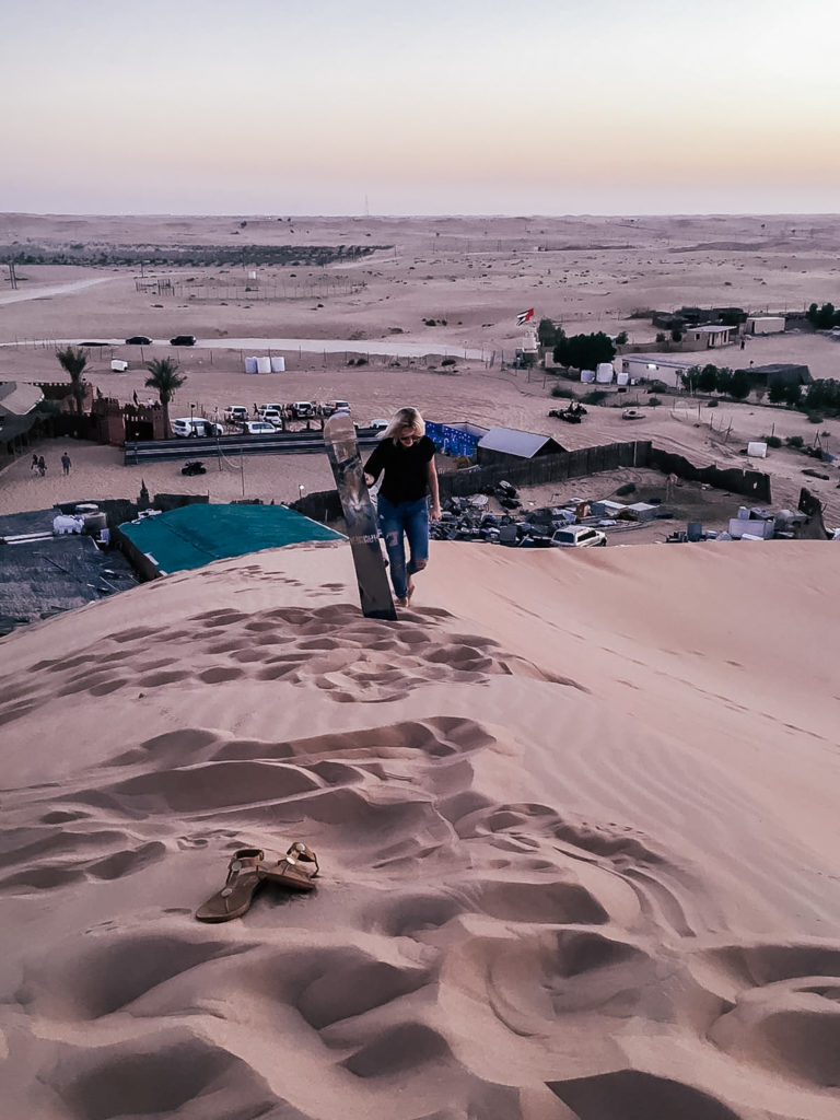 Sandboarding in der Sandwüste Rub al-Khali