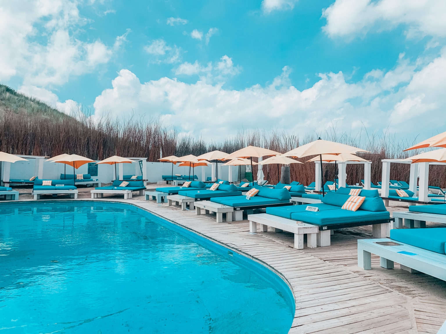 Ein Tag Im Bernie s Beach Club Zandvoort The Blonde Pineapple ein-tag-im-bernie-s-beach-club-zandvoort-the-blonde-pineapple
